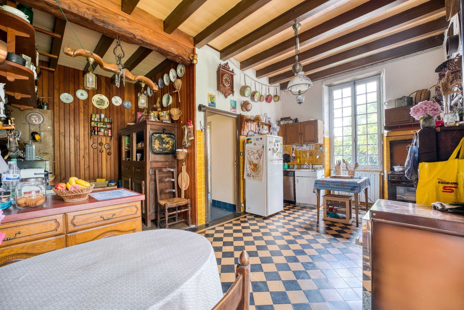 luxury house 14 Rooms for sale on PESSINES (17810)
