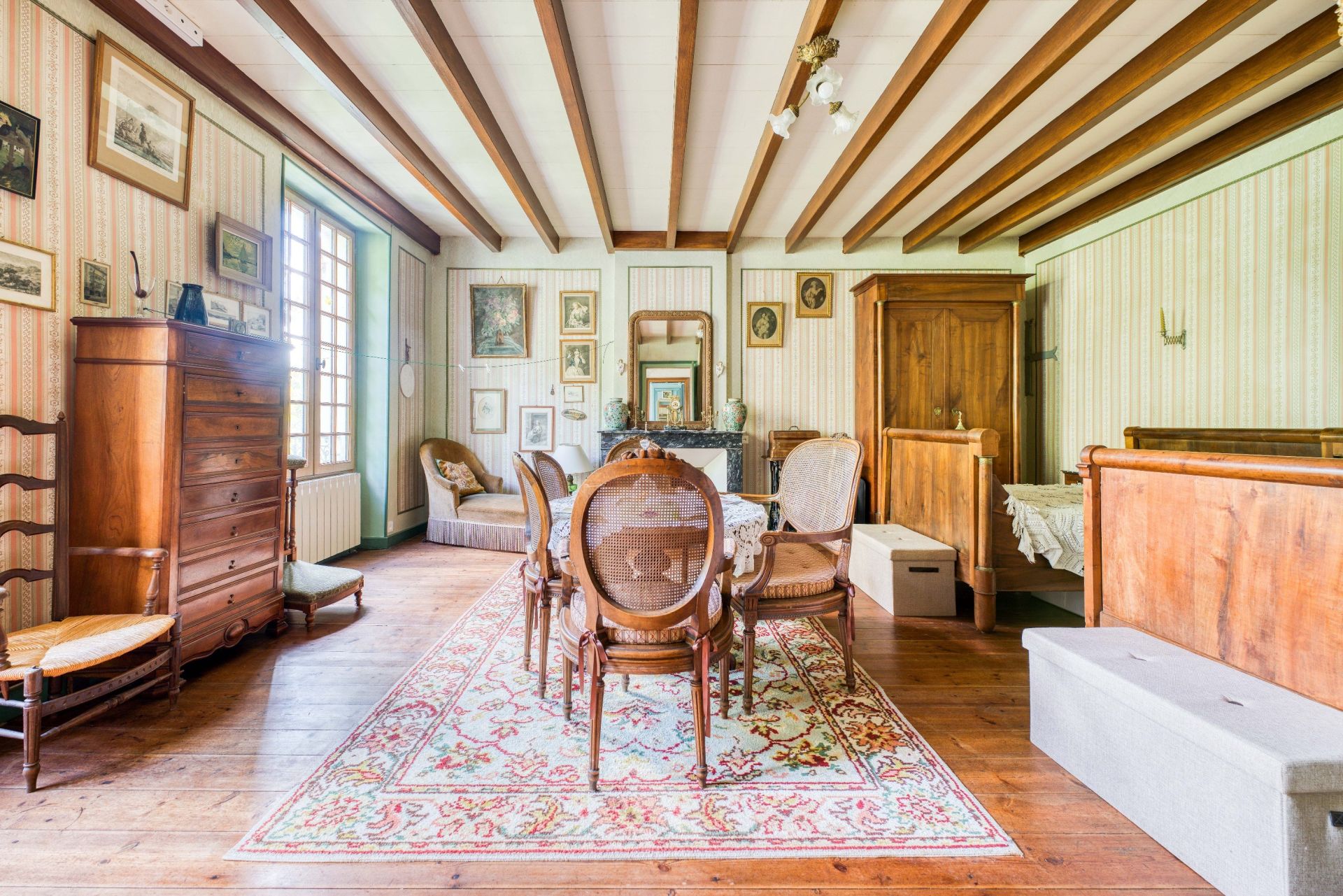 luxury house 14 Rooms for sale on PESSINES (17810)