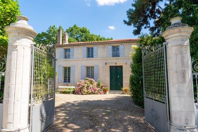 Sale Luxury house Pessines 14&nbsp;Rooms 550&nbsp;m²