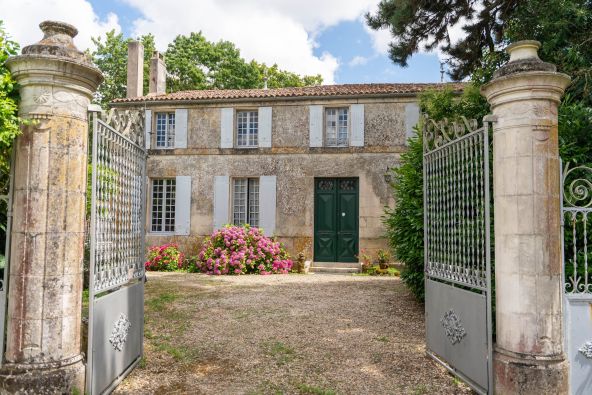 Sale Luxury house Pessines 14&nbsp;Rooms 550&nbsp;m²