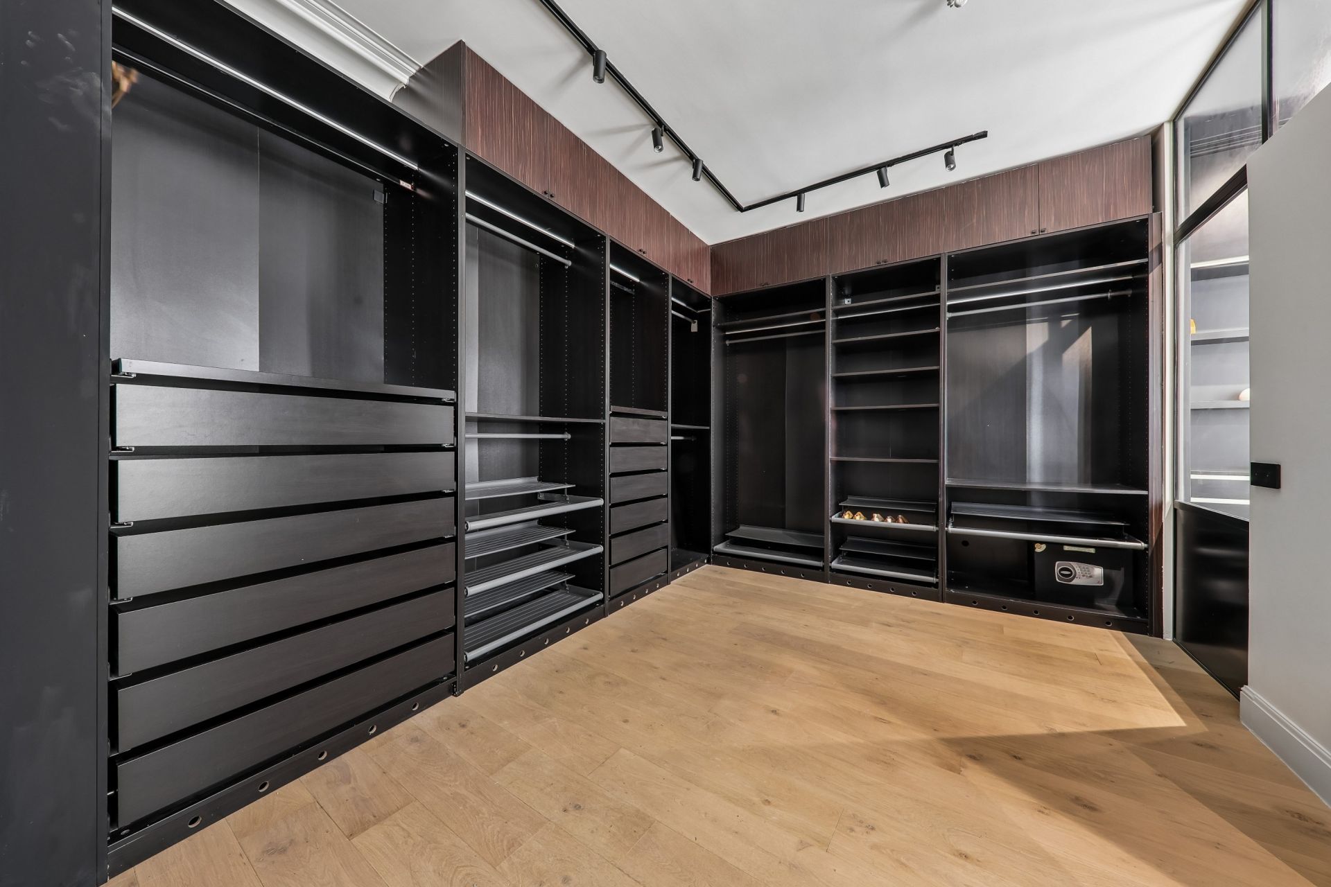 maison de ville 8 Pièces en vente sur PARIS (75016)