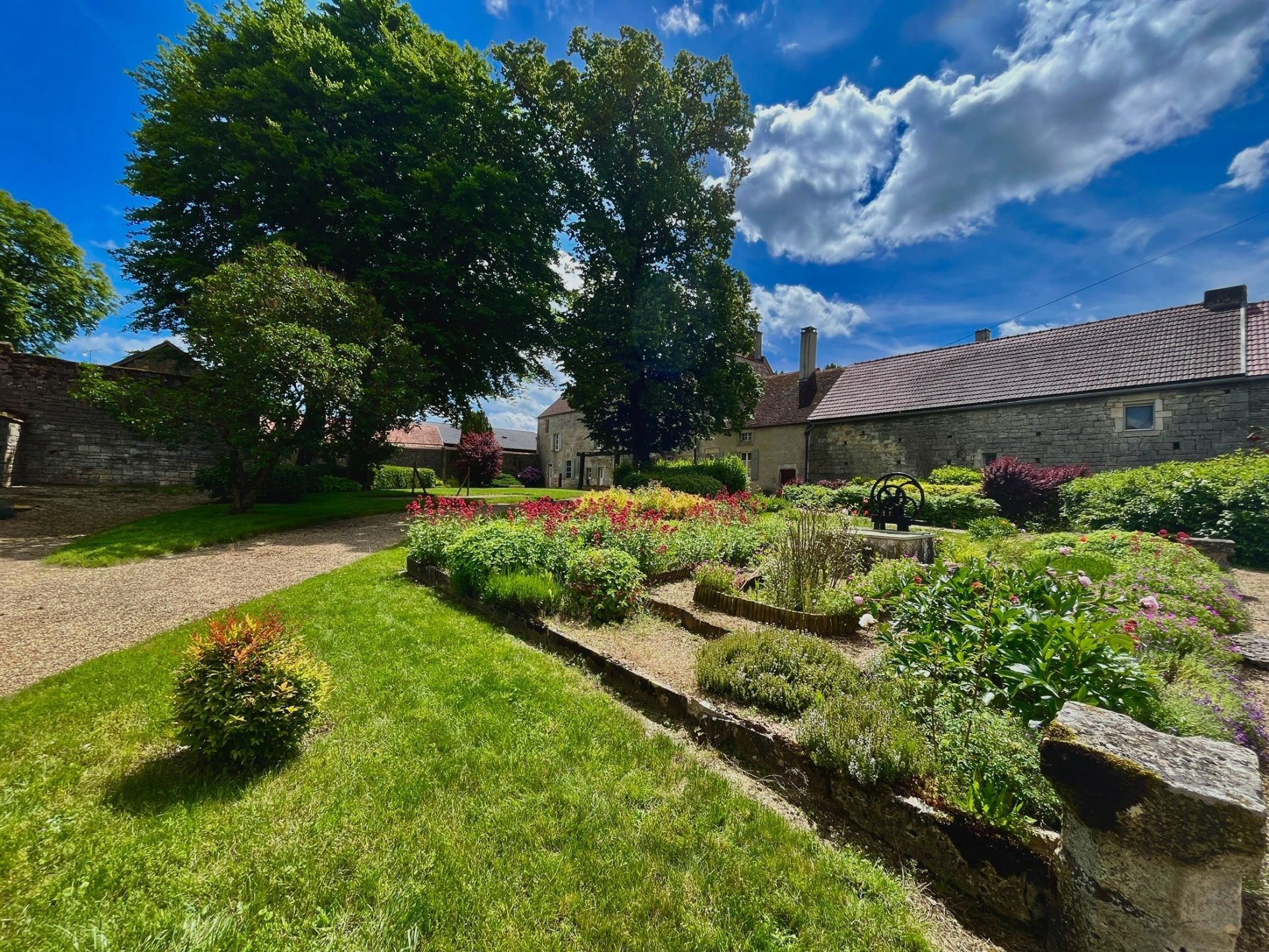 propriété de luxe 10 Pièces en vente sur MONTBARD (21500)