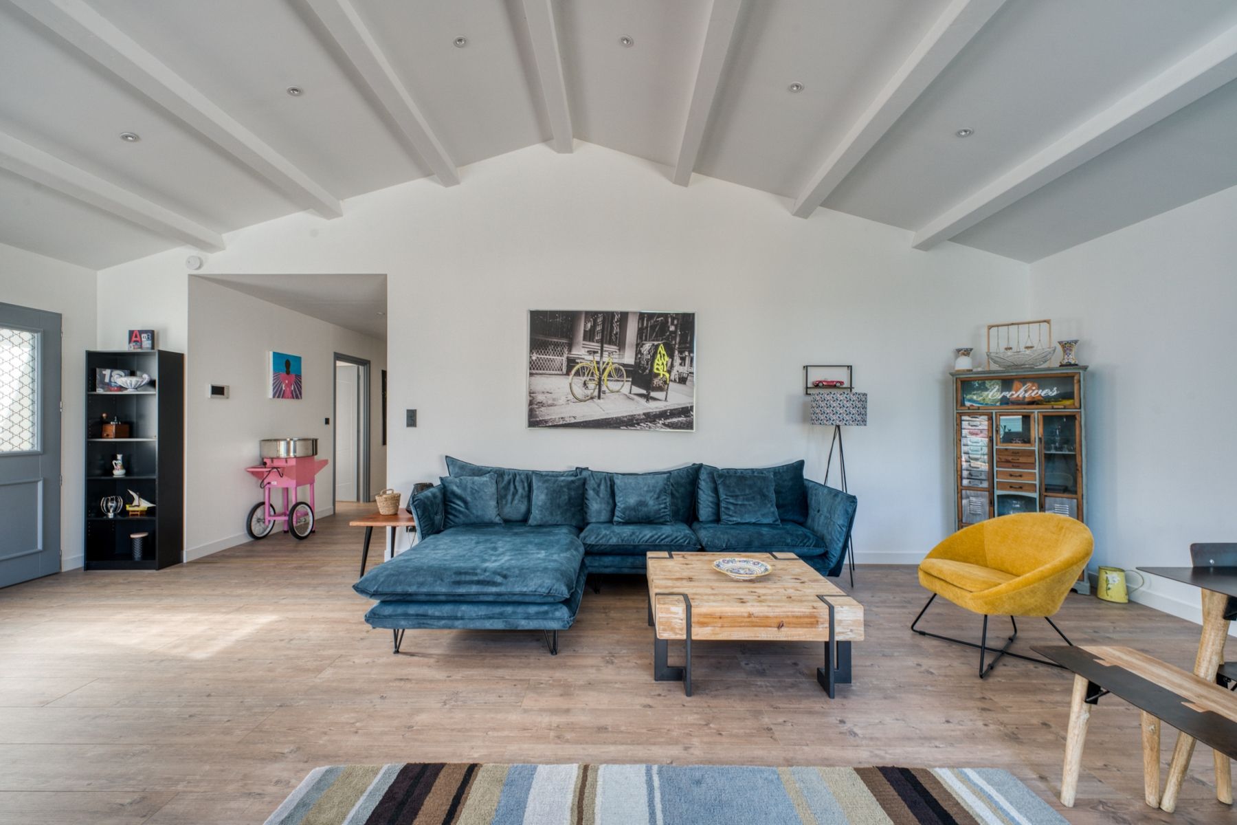 luxury house 6 Rooms for sale on LA COUARDE SUR MER (17670)