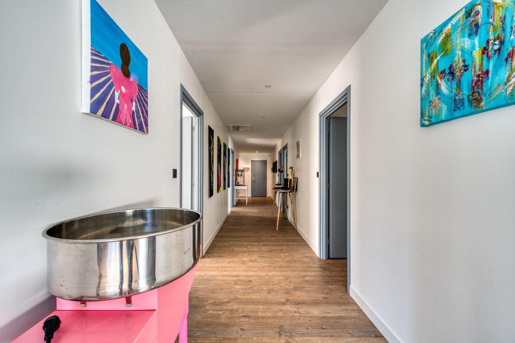 luxury house 6 Rooms for sale on LA COUARDE SUR MER (17670)