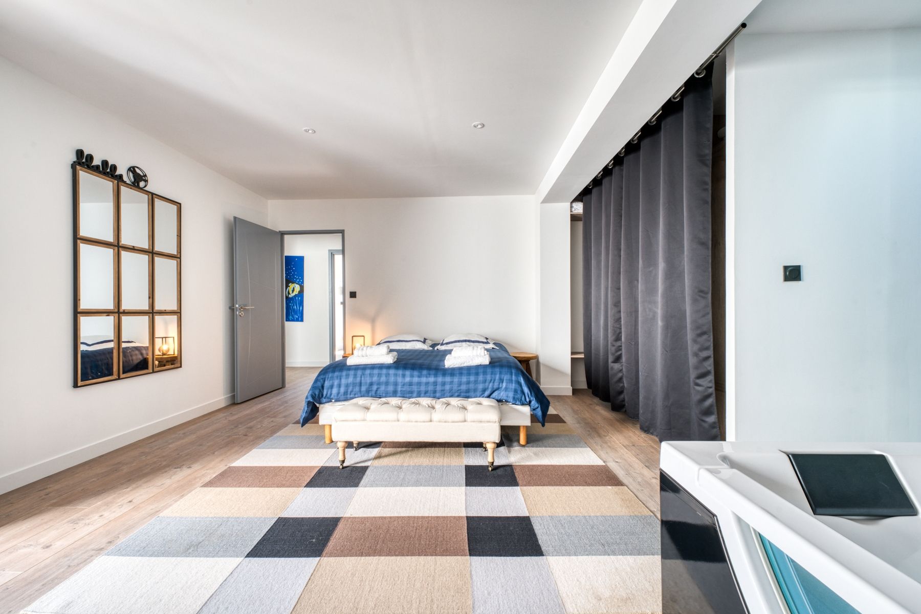 luxury house 6 Rooms for sale on LA COUARDE SUR MER (17670)