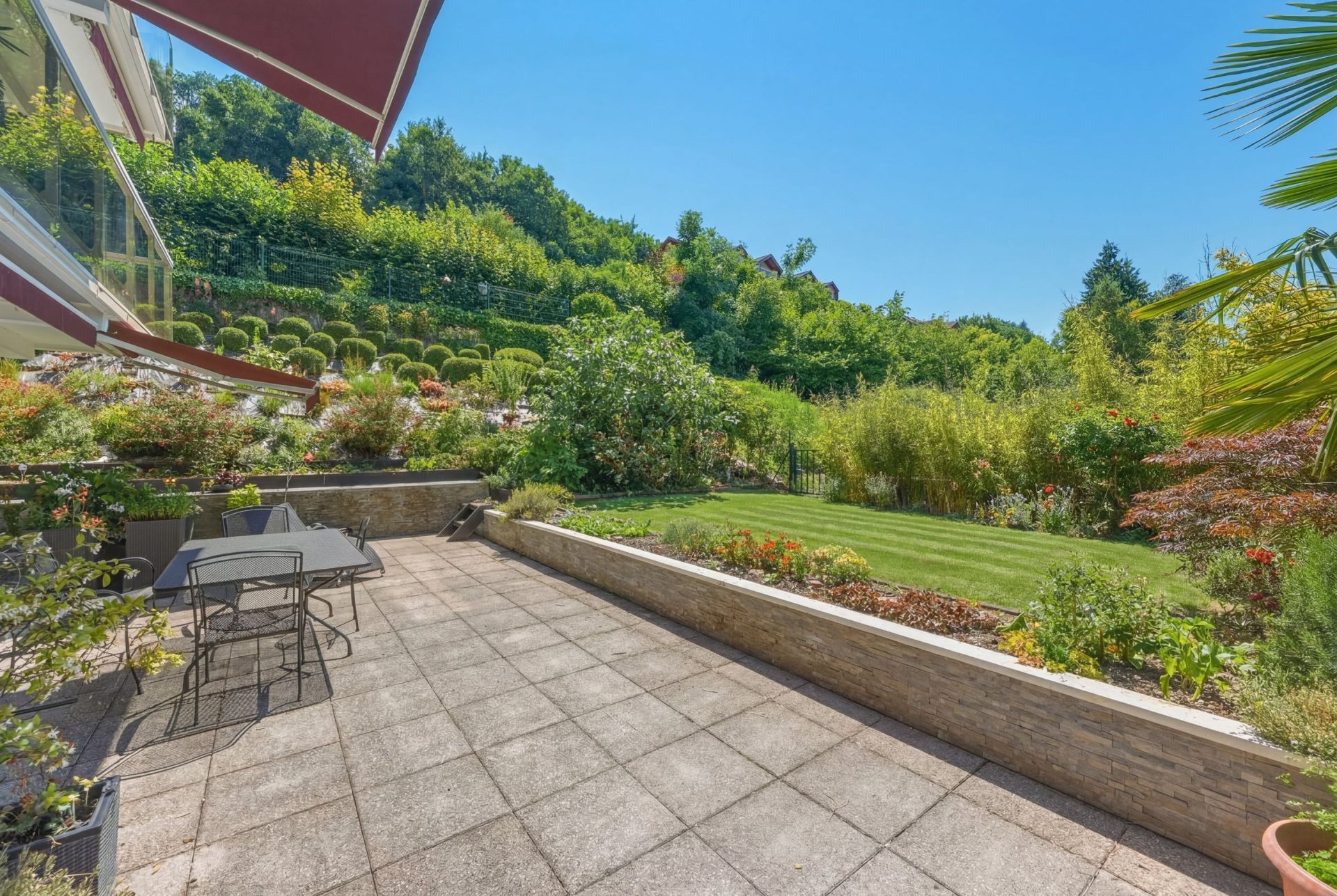 luxury apartment 4 Rooms for sale on EVIAN LES BAINS (74500)