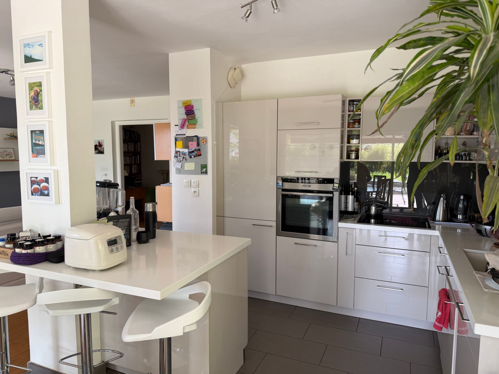 luxury apartment 4 Rooms for sale on EVIAN LES BAINS (74500)