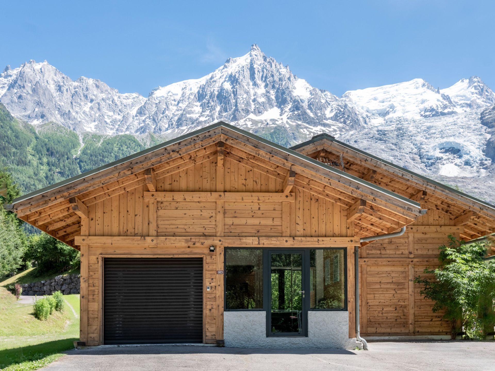 luxury chalet 5 Rooms for sale on CHAMONIX MONT BLANC (74400)