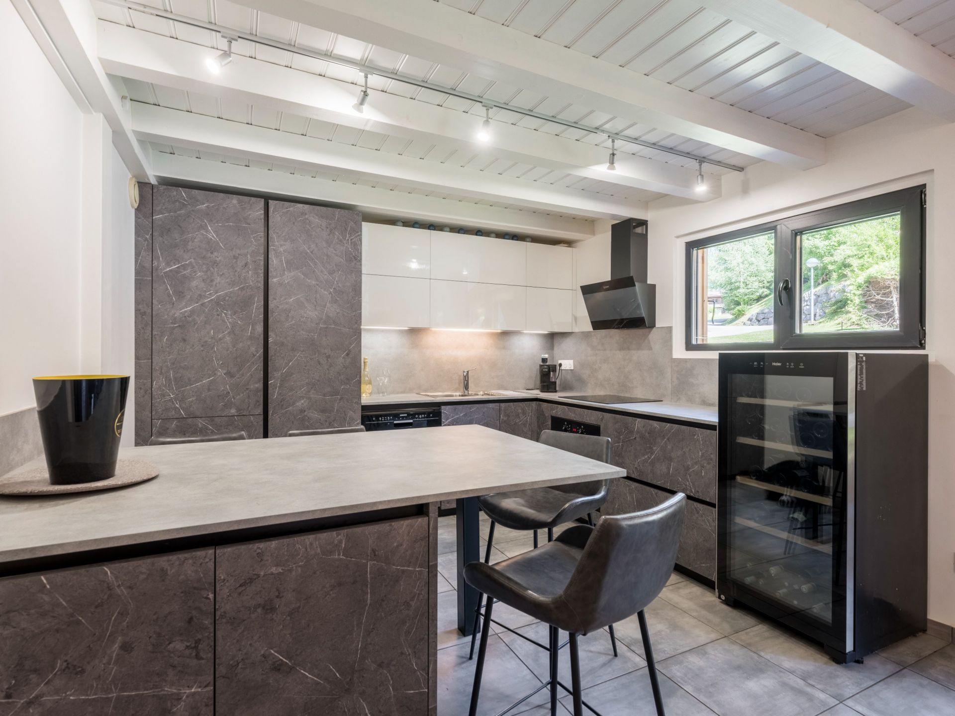 luxury chalet 5 Rooms for sale on CHAMONIX MONT BLANC (74400)