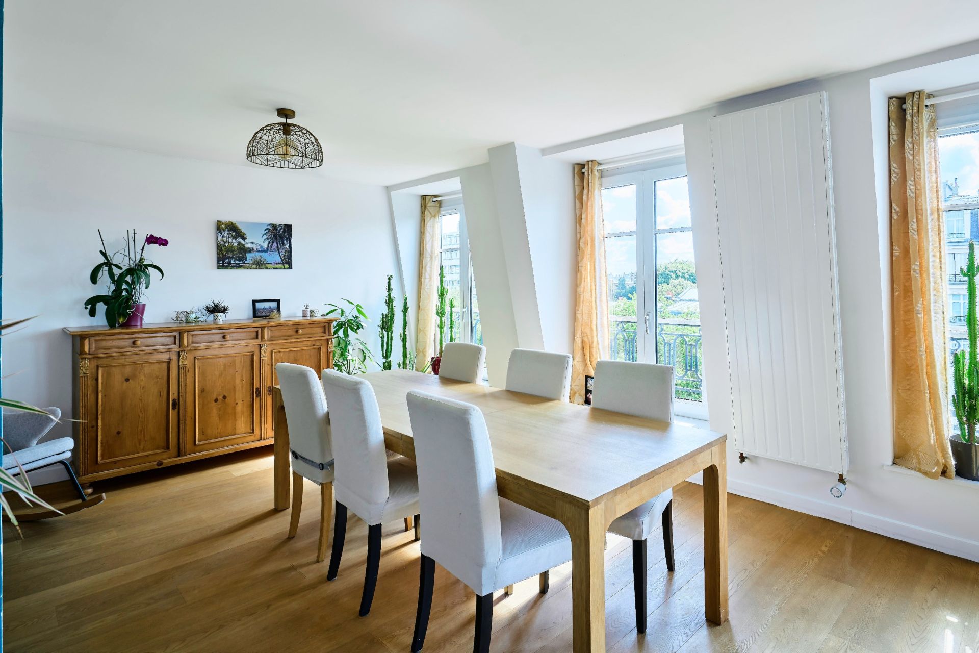 luxury apartment 6 Rooms for sale on LA MADELEINE (59110)