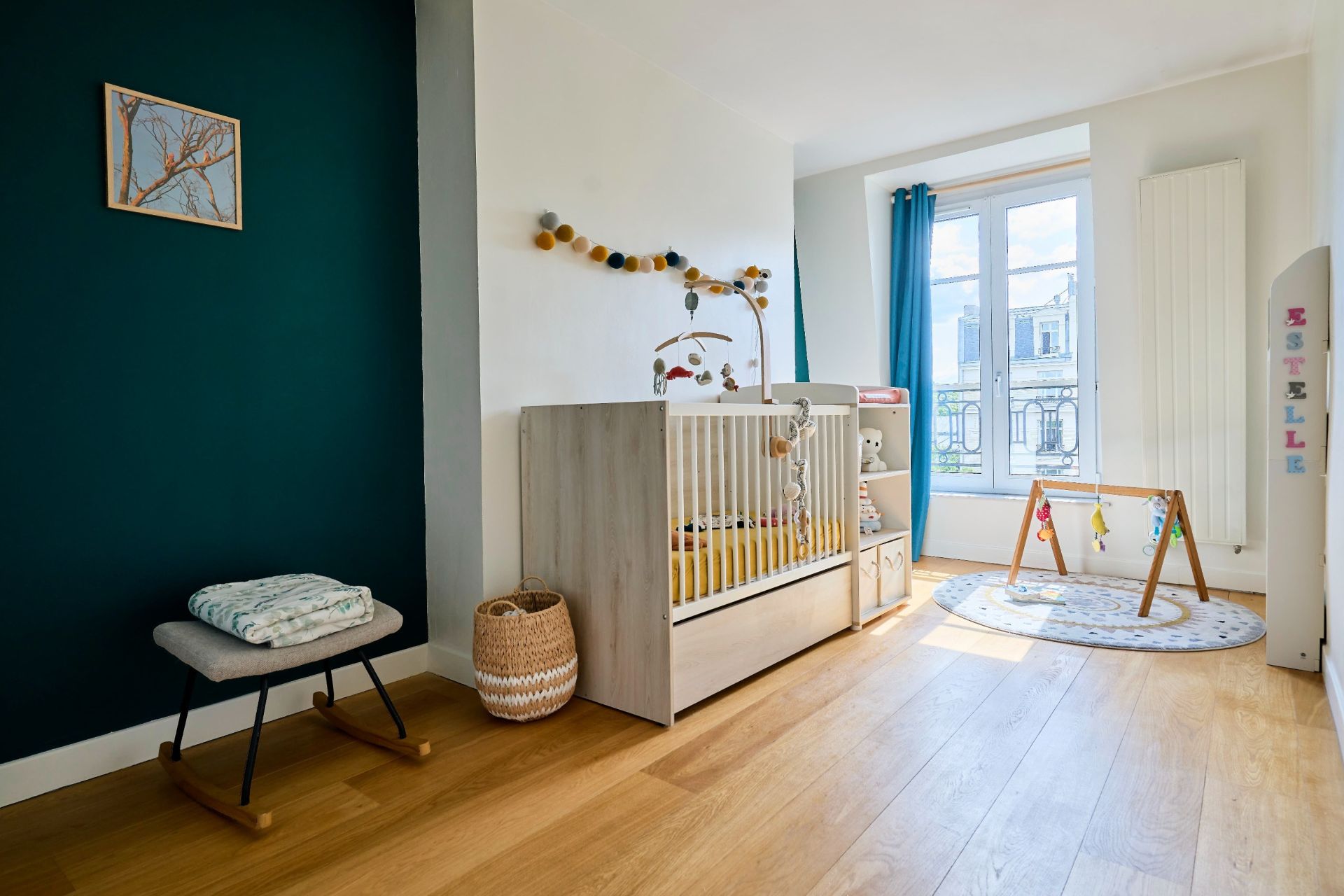 luxury apartment 6 Rooms for sale on LA MADELEINE (59110)