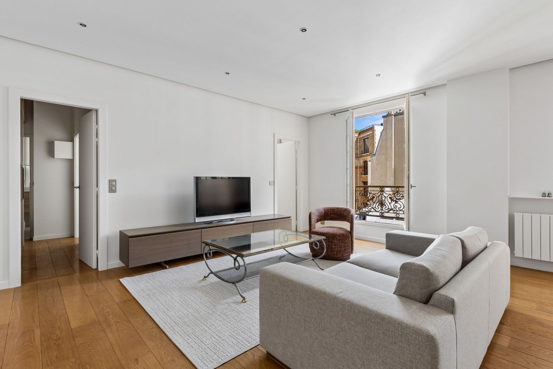luxury apartment 3 Rooms for rent on PARIS (75008)
