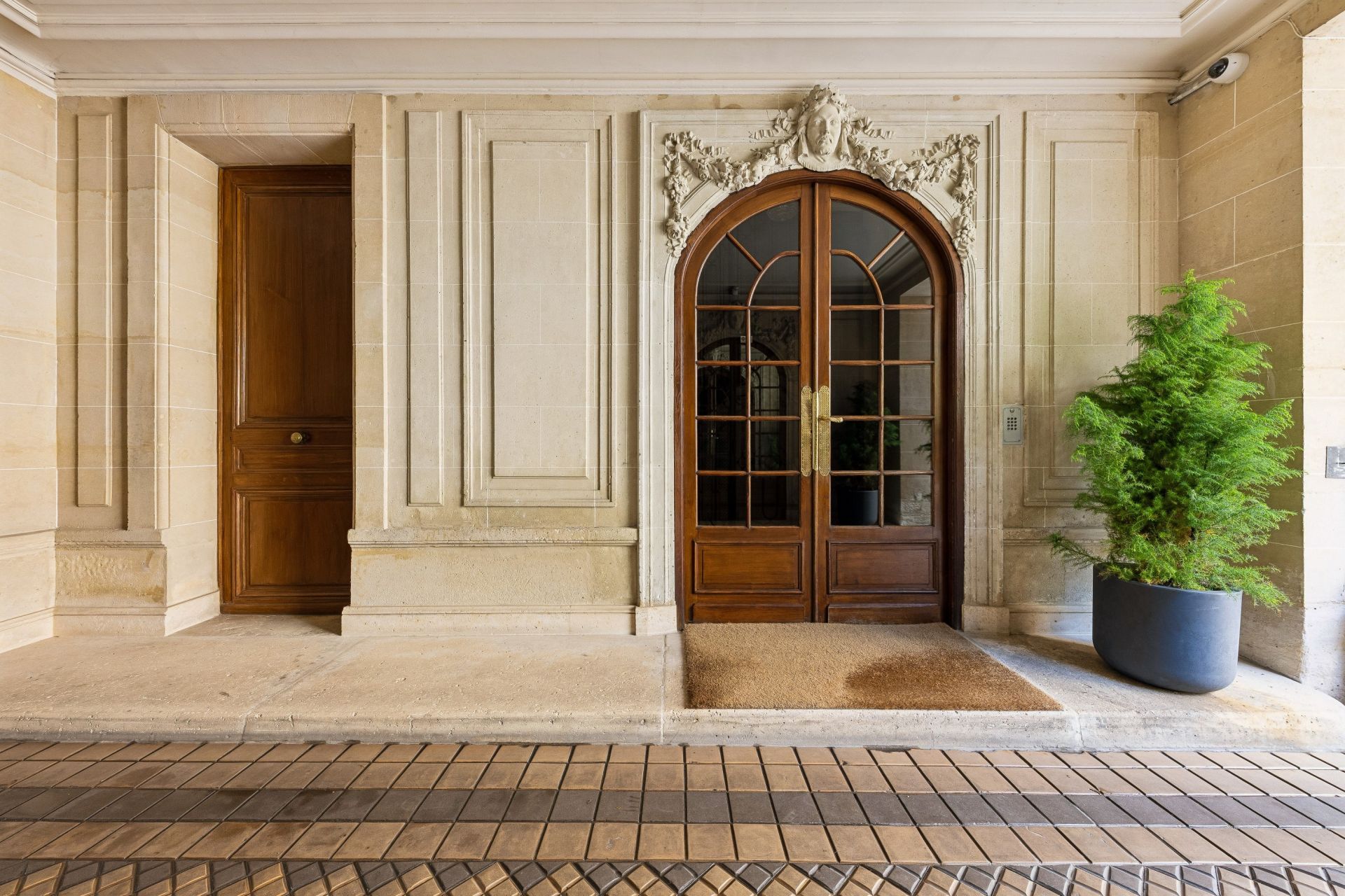 luxury apartment 3 Rooms for rent on PARIS (75008)