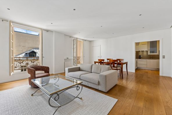 Rental Luxury apartment Paris 8 3&nbsp;Rooms 74&nbsp;m²