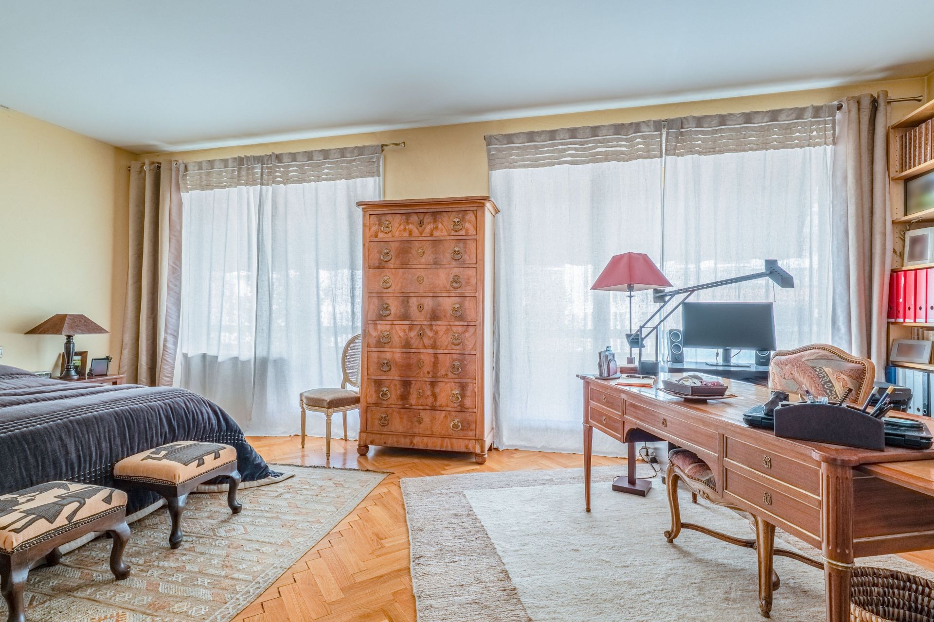 luxury apartment 4 Rooms for sale on LYON (69006)
