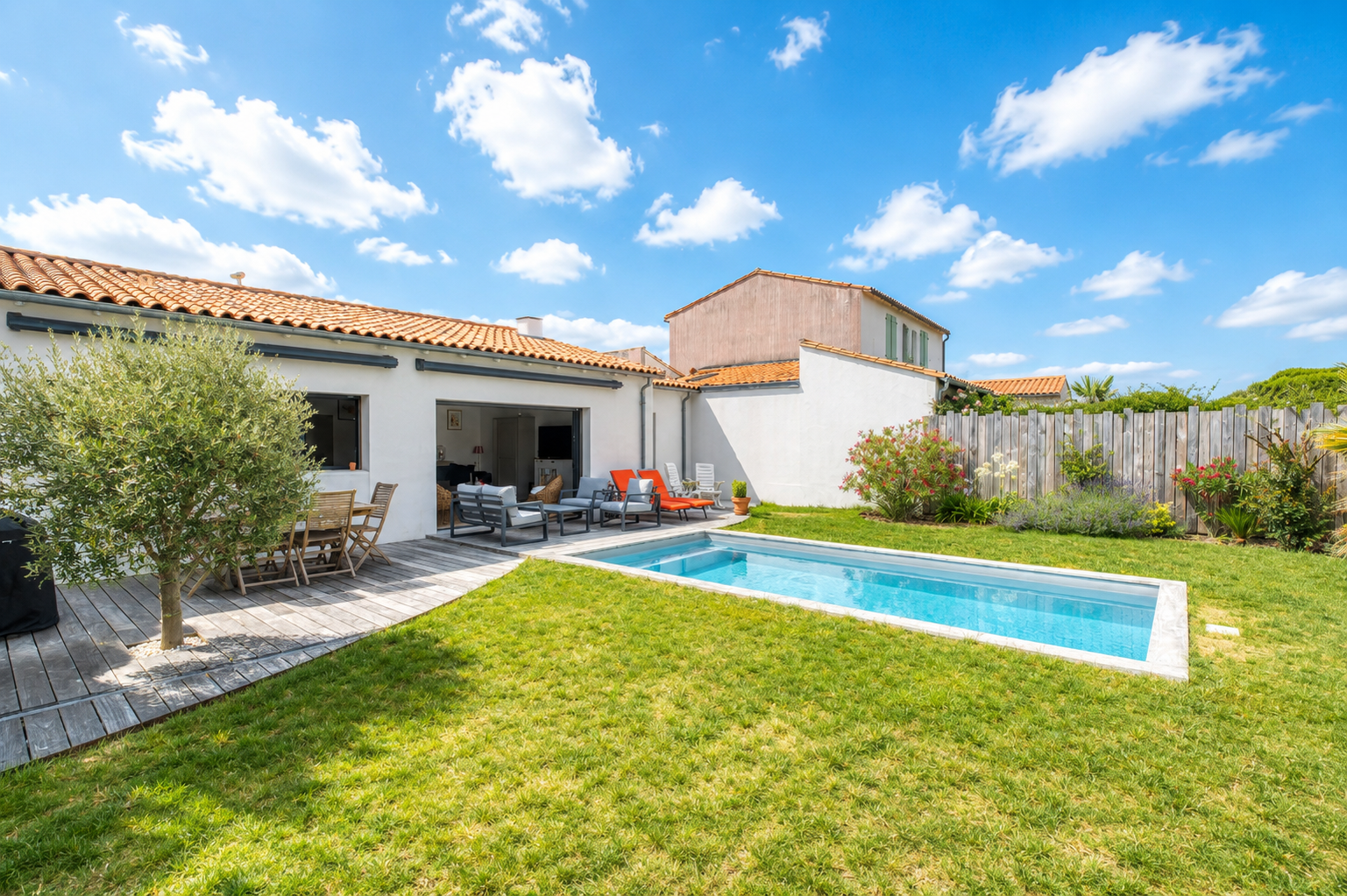 luxury house 5 Rooms for sale on LE BOIS PLAGE EN RE (17580)