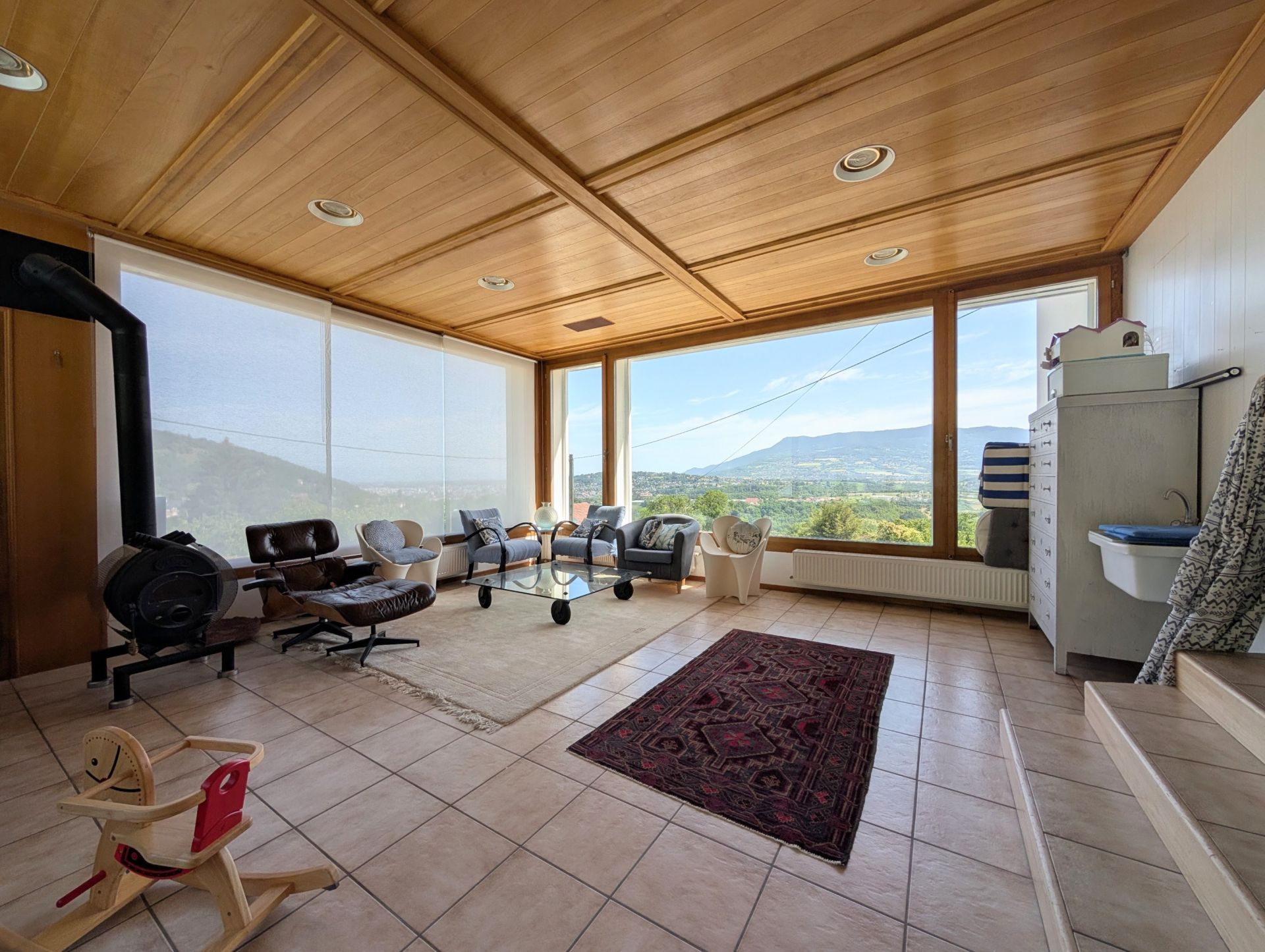 contemporary house 6 Rooms for sale on REIGNIER ESERY (74930)