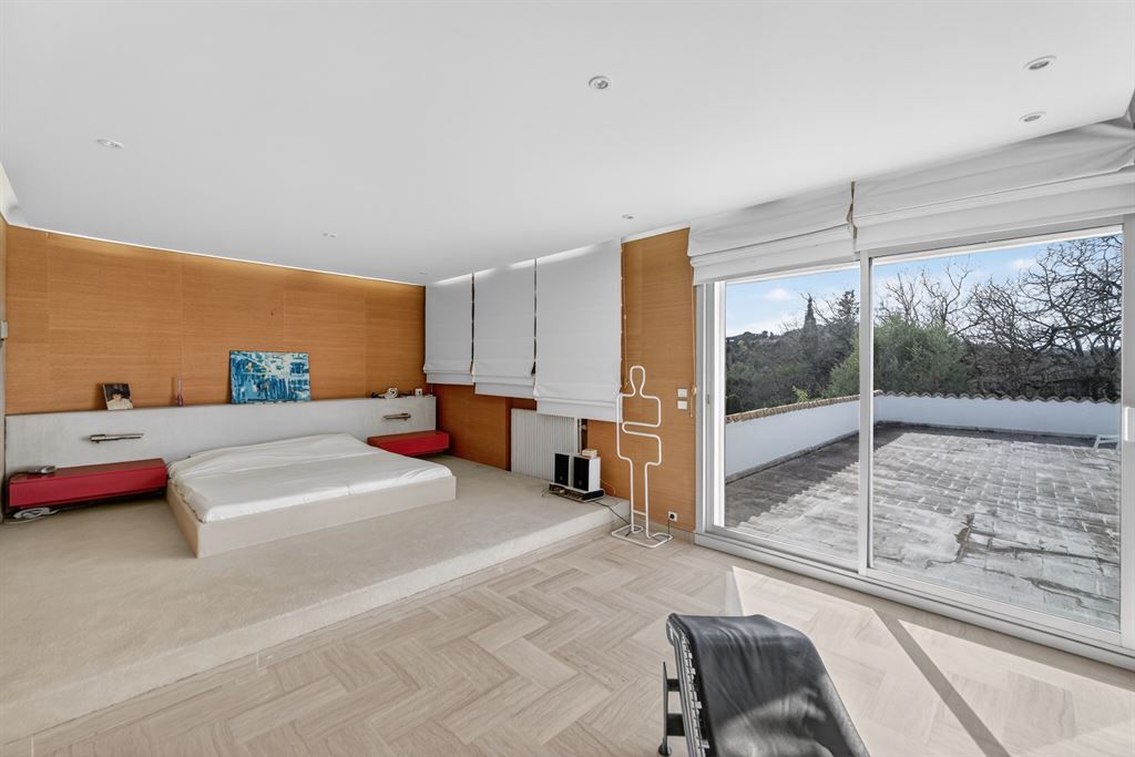 luxury villa 10 Rooms for sale on MOUGINS (06250)