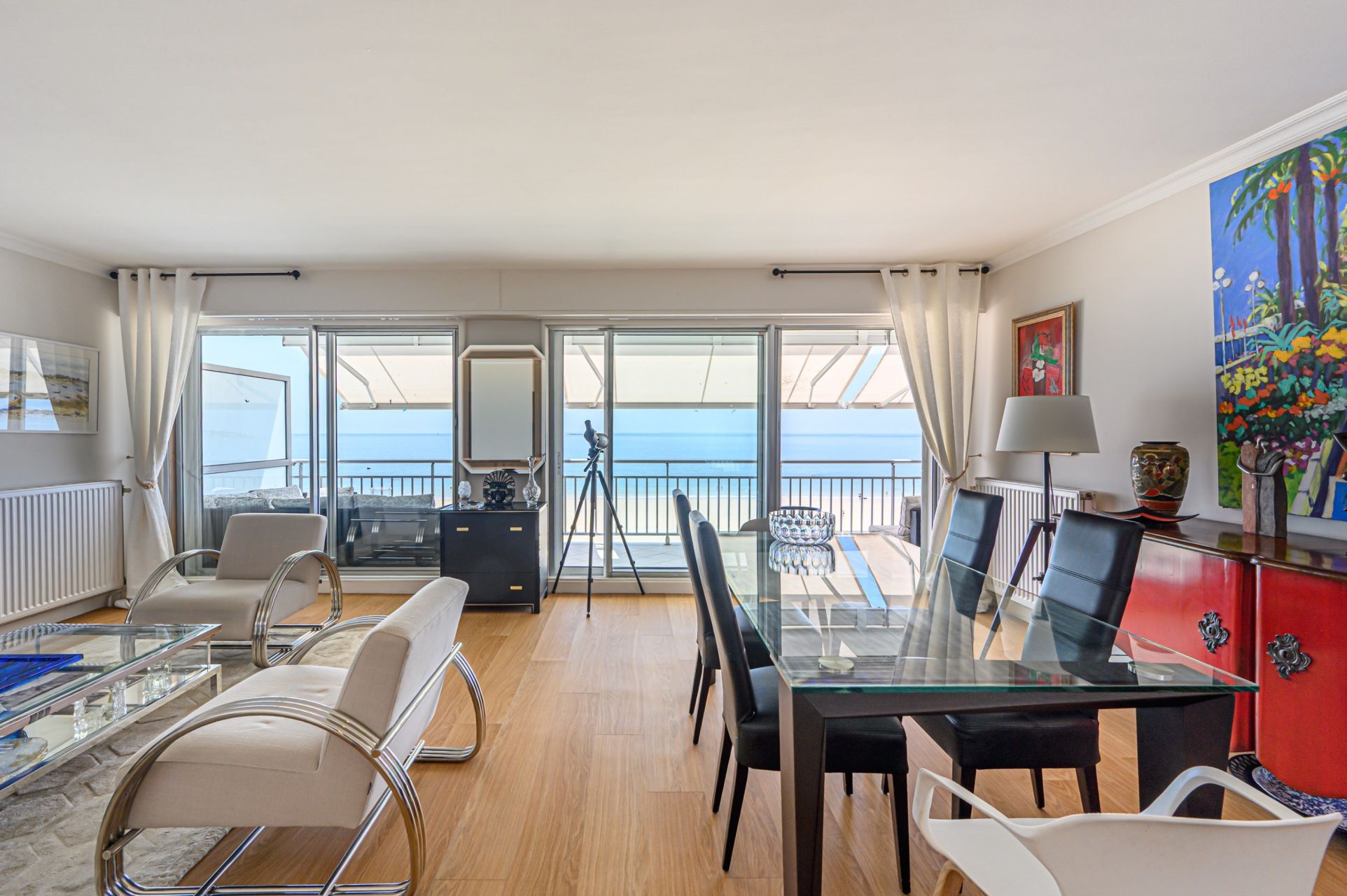 luxury apartment 5 Rooms for sale on LA BAULE (44500)