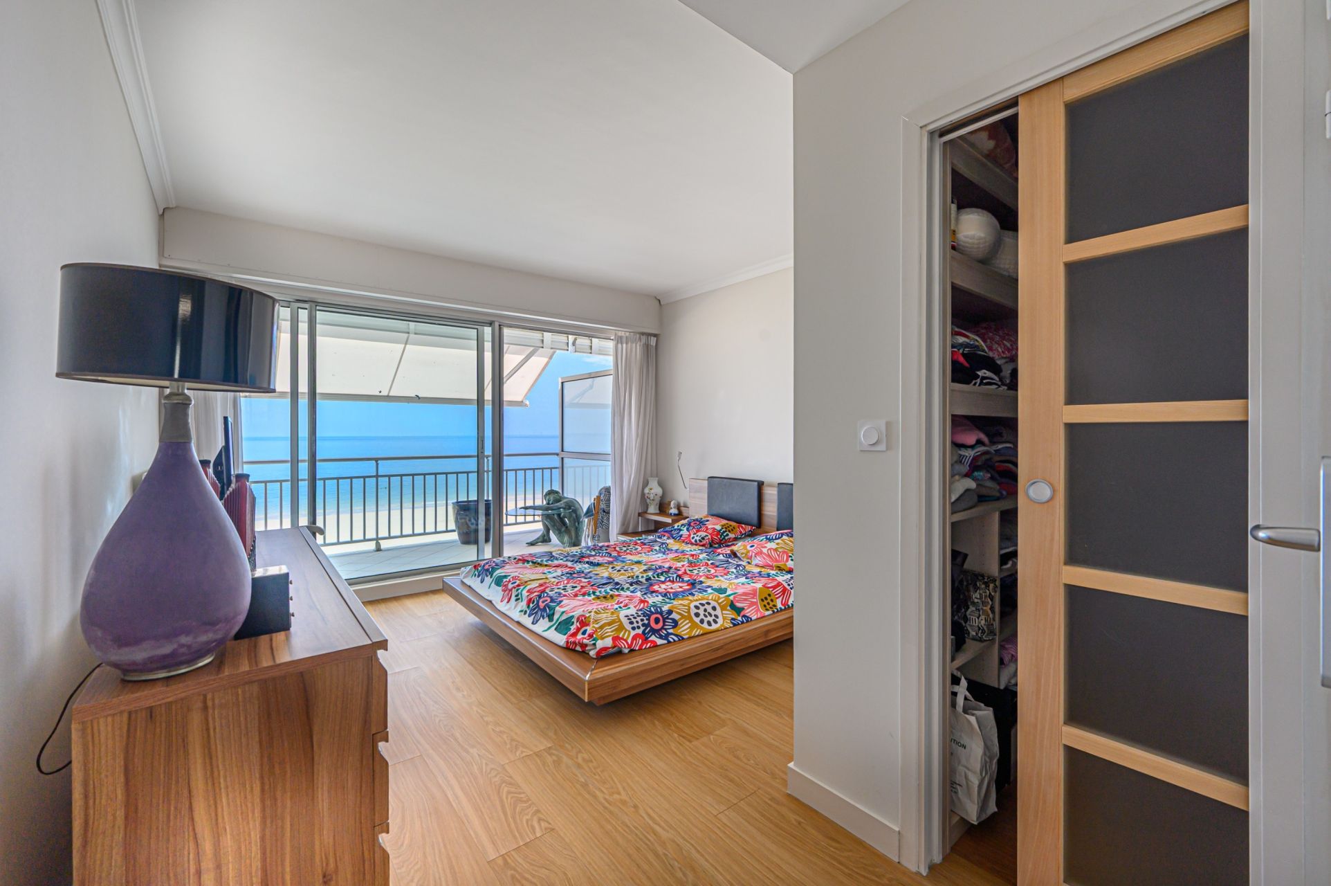 luxury apartment 5 Rooms for sale on LA BAULE (44500)