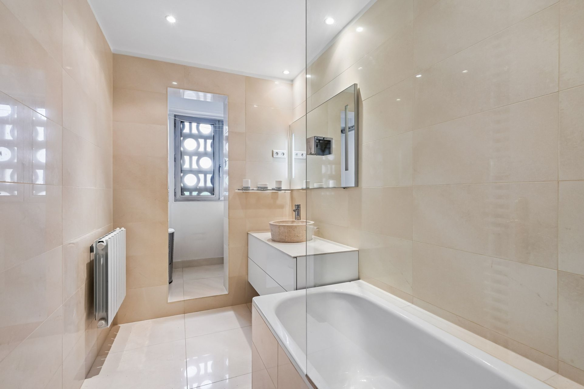 luxury apartment 3 Rooms for sale on NEUILLY SUR SEINE (92200)