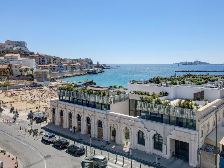 luxury apartment 1 room for rent on MARSEILLE (13007)