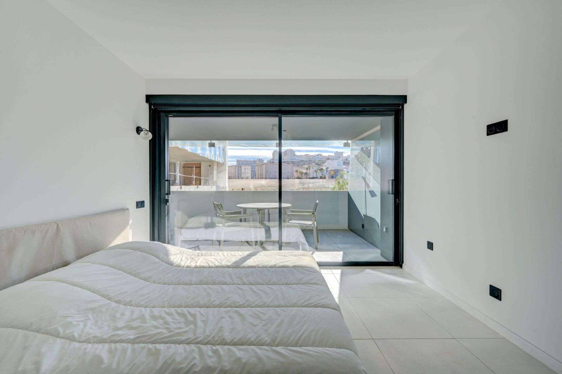 luxury apartment 2 Rooms for rent on MARSEILLE (13007)