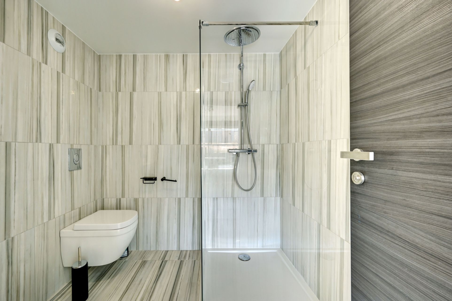 luxury apartment 2 Rooms for rent on MARSEILLE (13007)