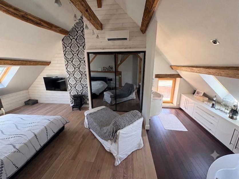 maison de luxe 10 Pièces en vente sur INGRE (45140)