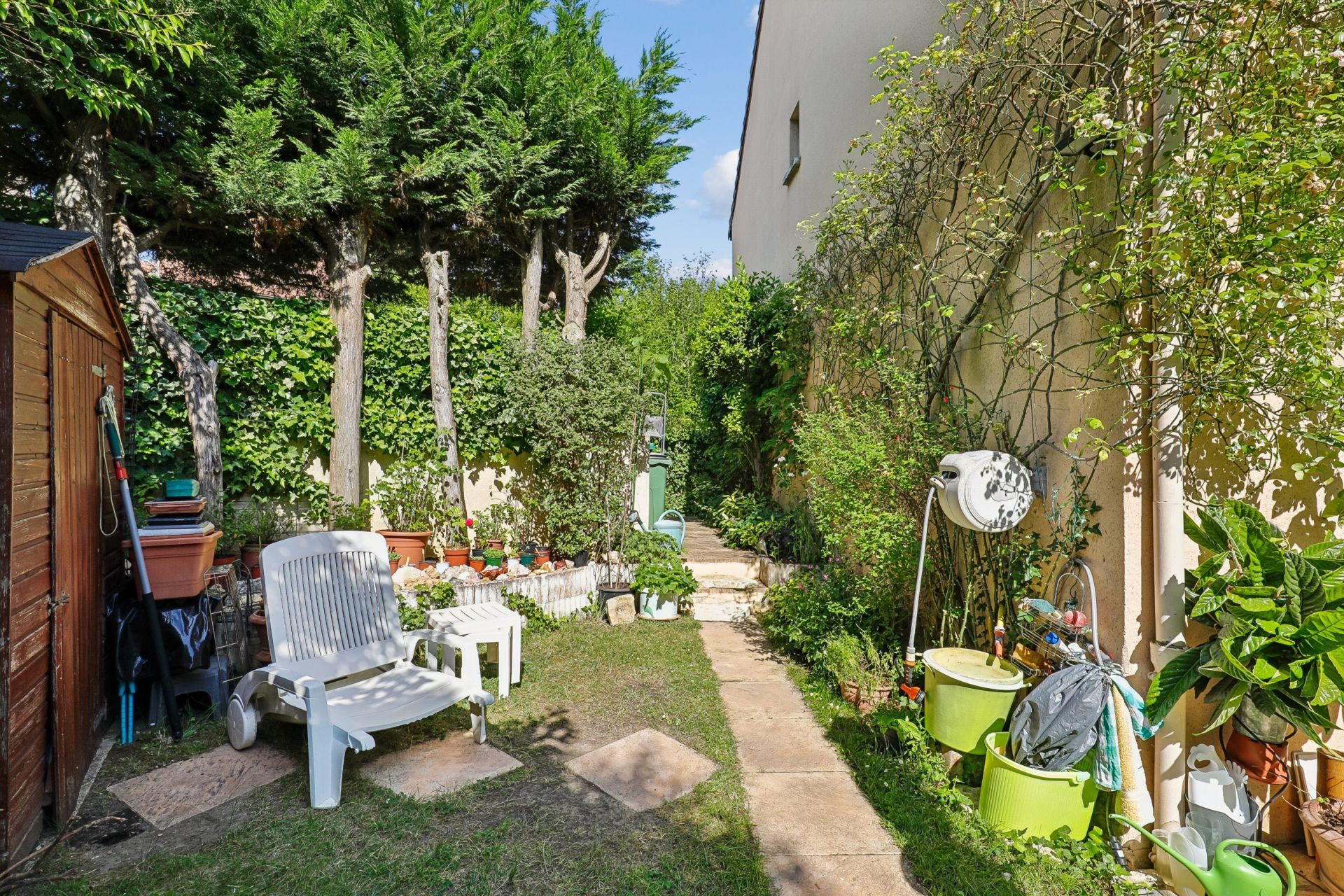luxury house 6 Rooms for sale on CHATILLON (92320)