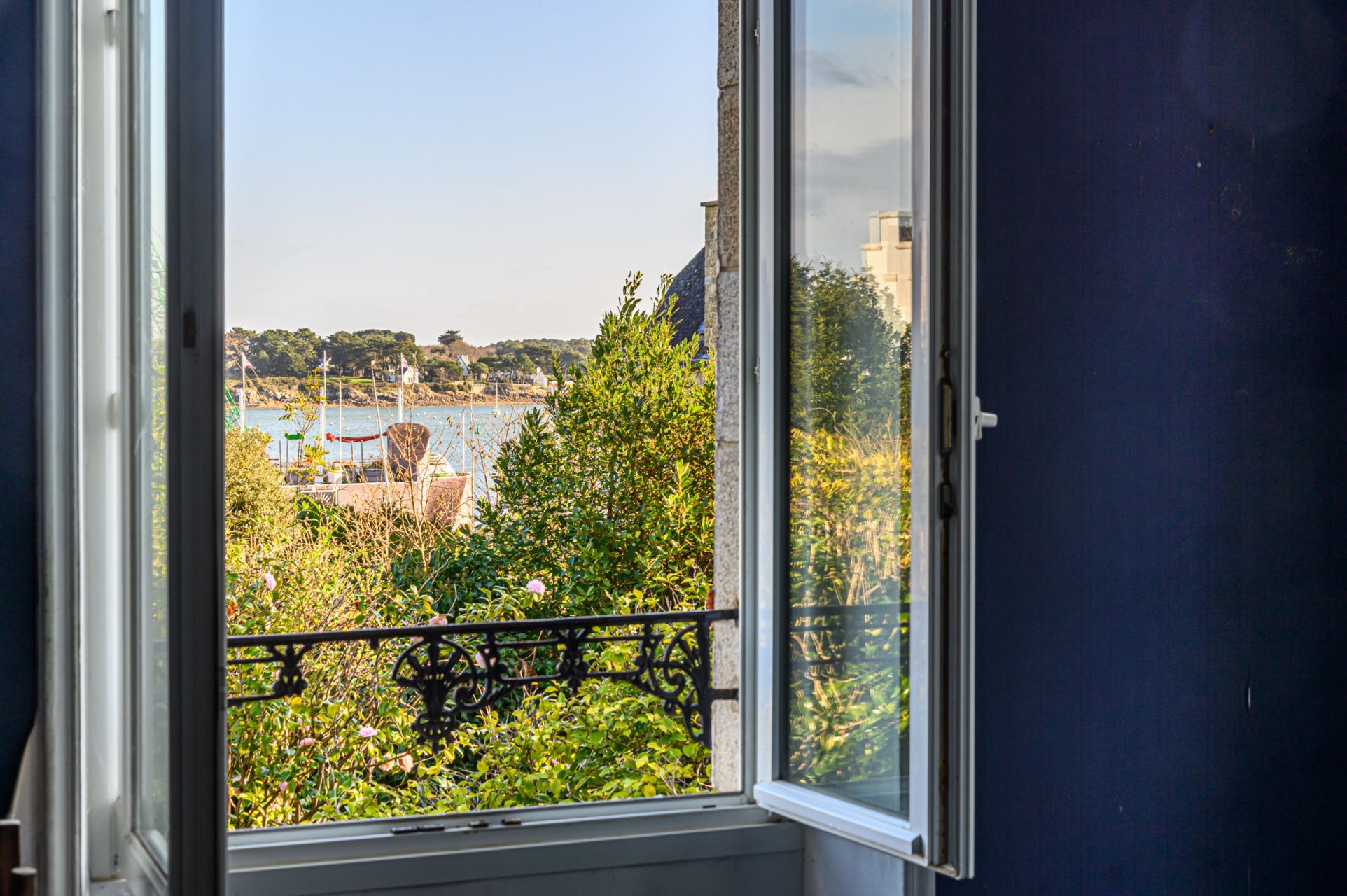 luxury house 11 Rooms for sale on LA TRINITE SUR MER (56470)