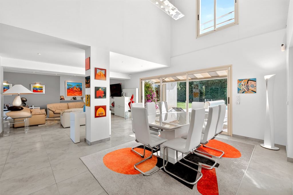 luxury villa 8 Rooms for sale on MOUANS SARTOUX (06370)