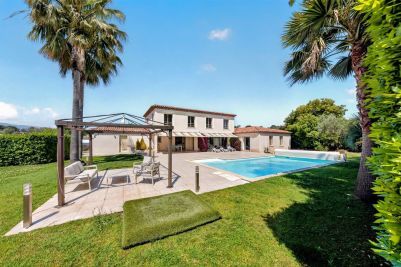Vente Villa de luxe Mouans-Sartoux 8&nbsp;Pièces 223&nbsp;m²