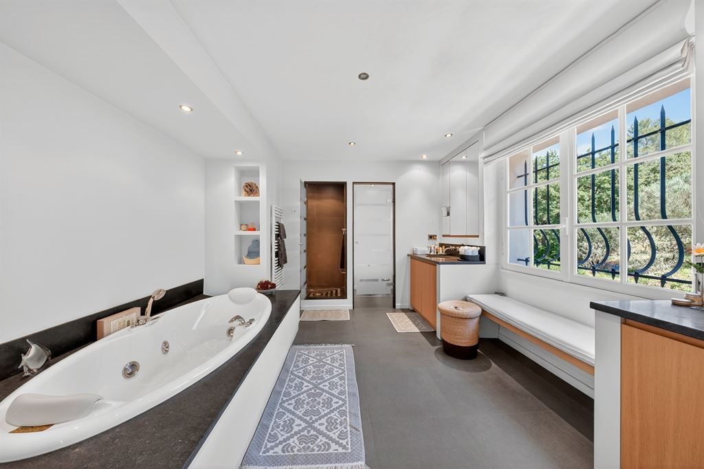 villa de luxe 11 Pièces en vente sur VALBONNE (06560)