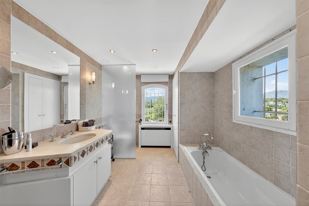 villa de luxe 11 Pièces en vente sur VALBONNE (06560)