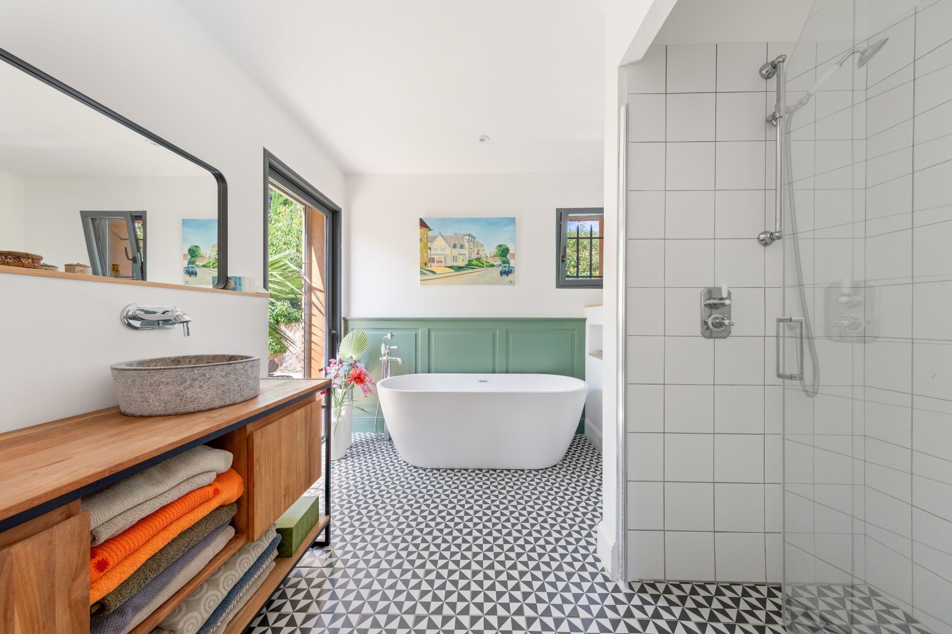 luxury house 6 Rooms for sale on OLLIOULES (83190)