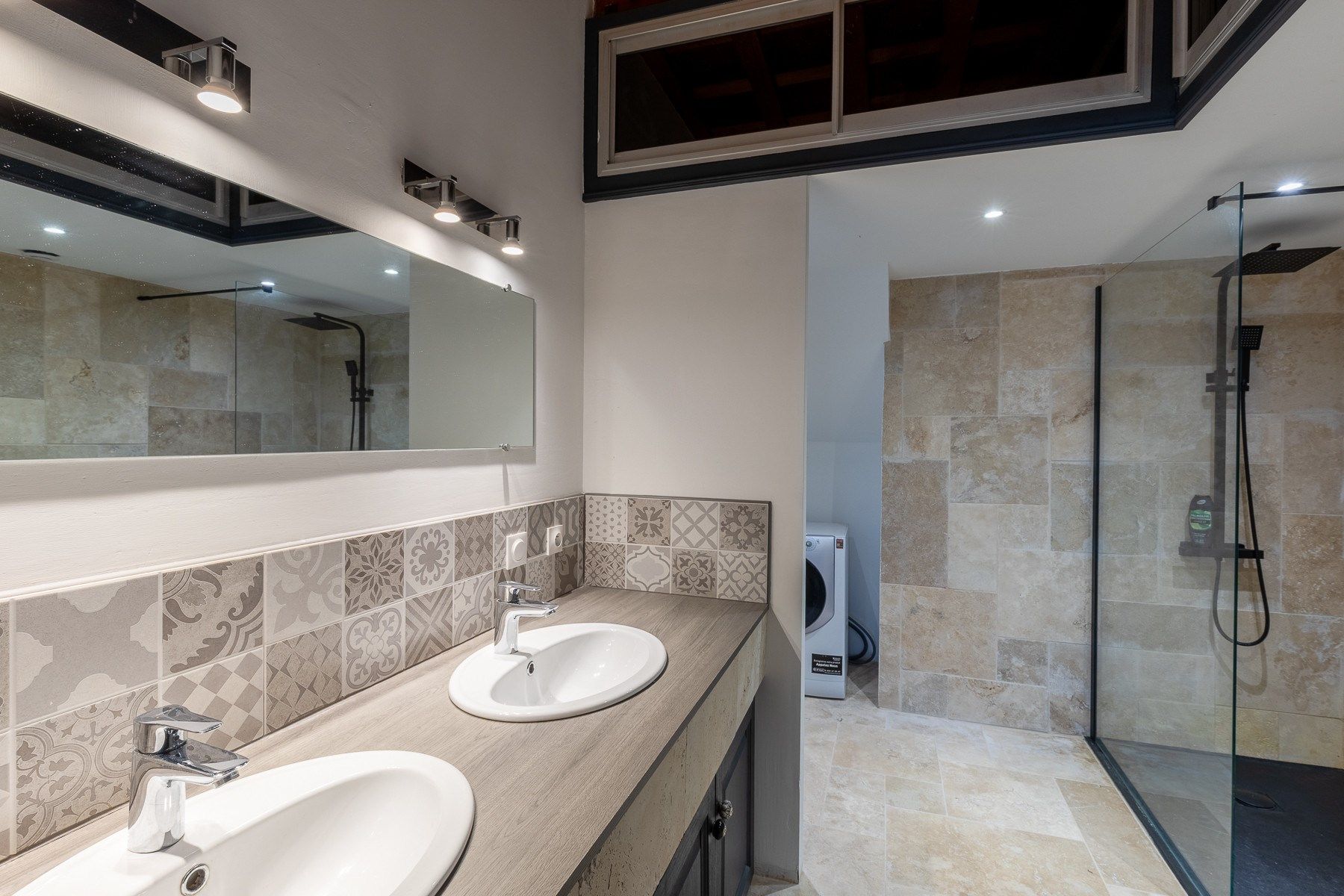 luxury house 16 Rooms for sale on CARAMAN (31460)