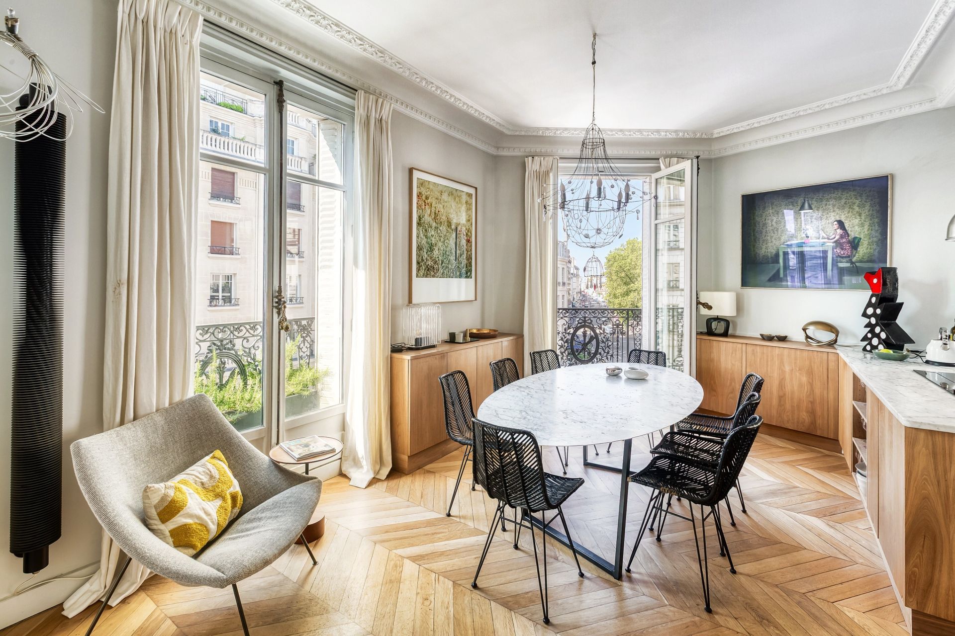 luxury apartment 7 Rooms for sale on PARIS (75007)