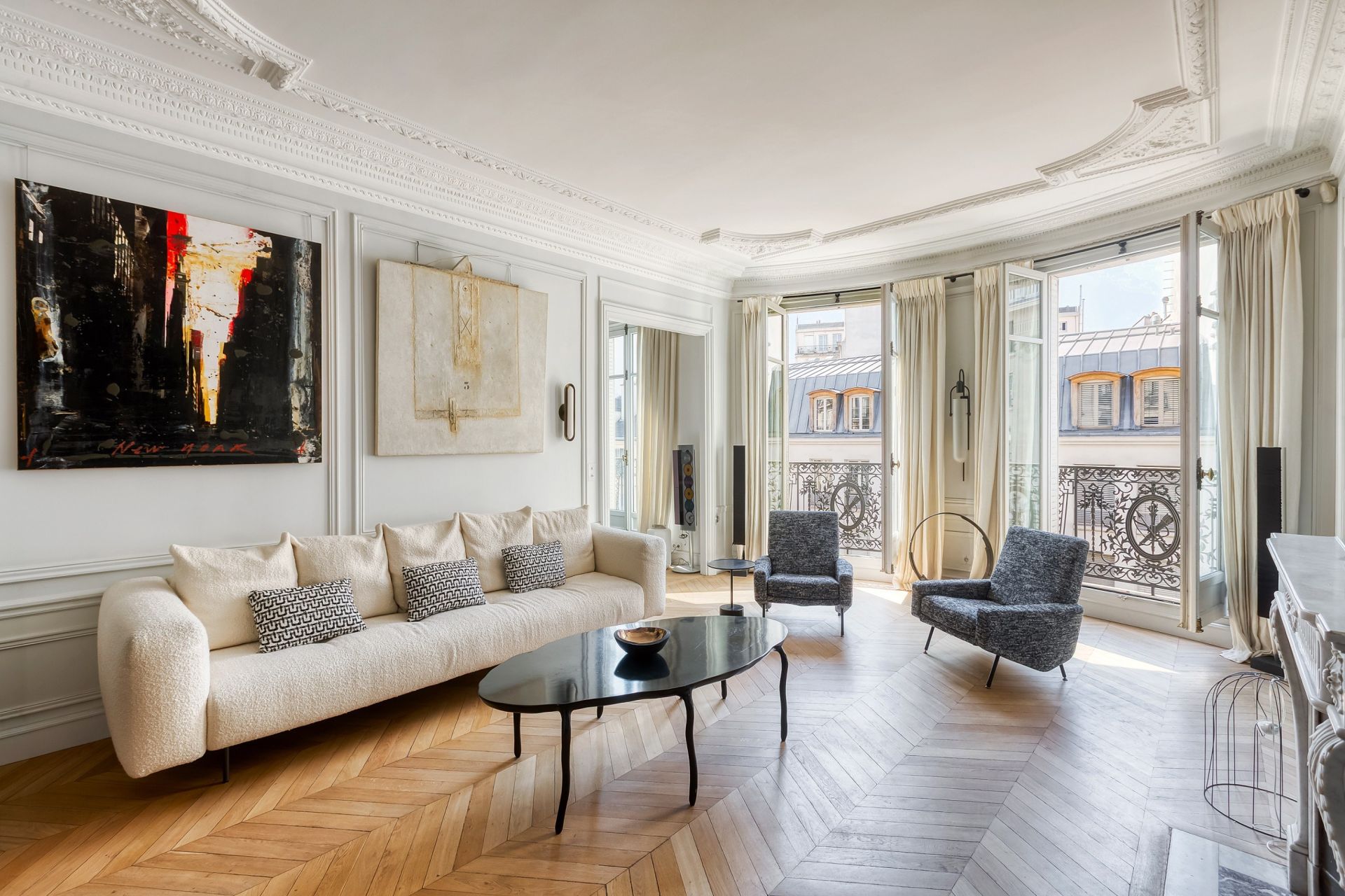 luxury apartment 7 Rooms for sale on PARIS (75007)