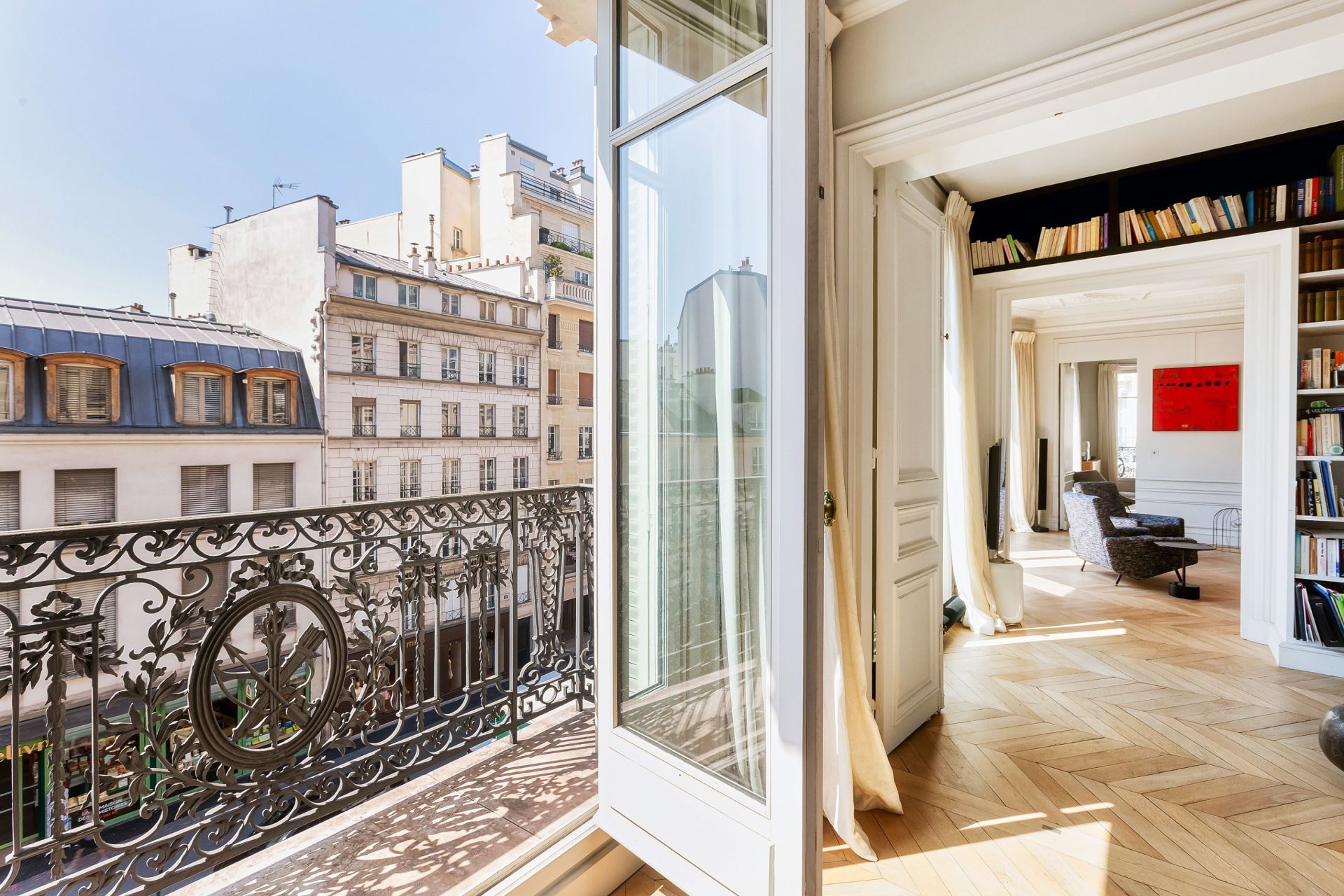 luxury apartment 7 Rooms for sale on PARIS (75007)