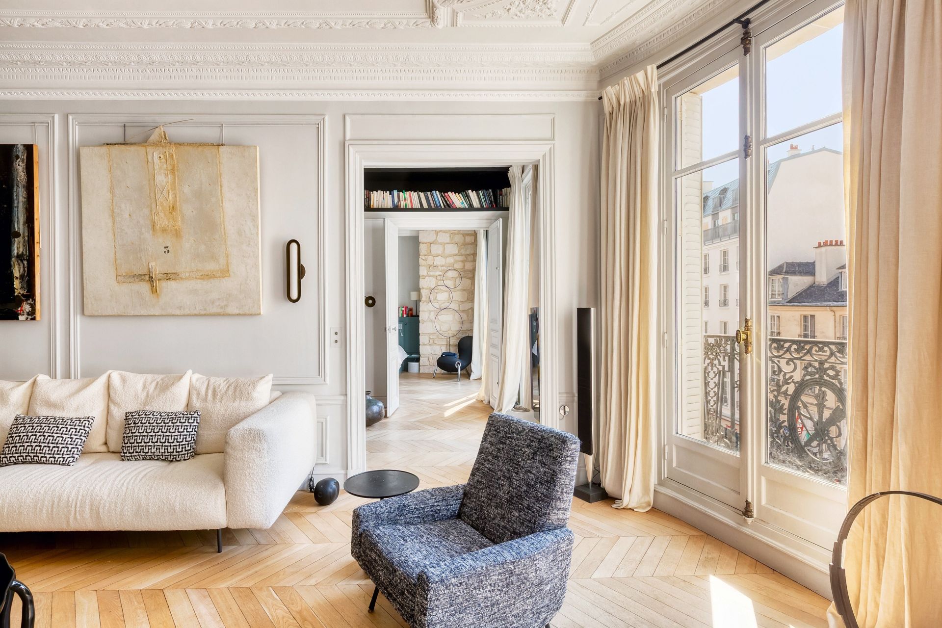luxury apartment 7 Rooms for sale on PARIS (75007)
