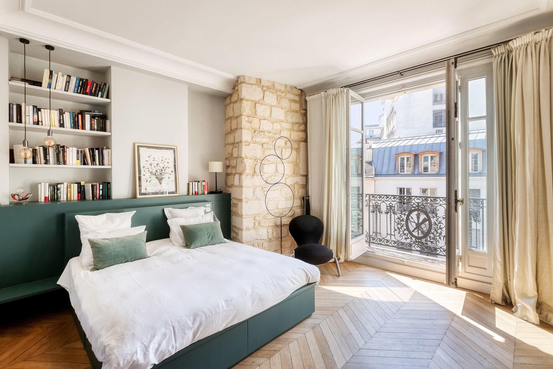 luxury apartment 7 Rooms for sale on PARIS (75007)