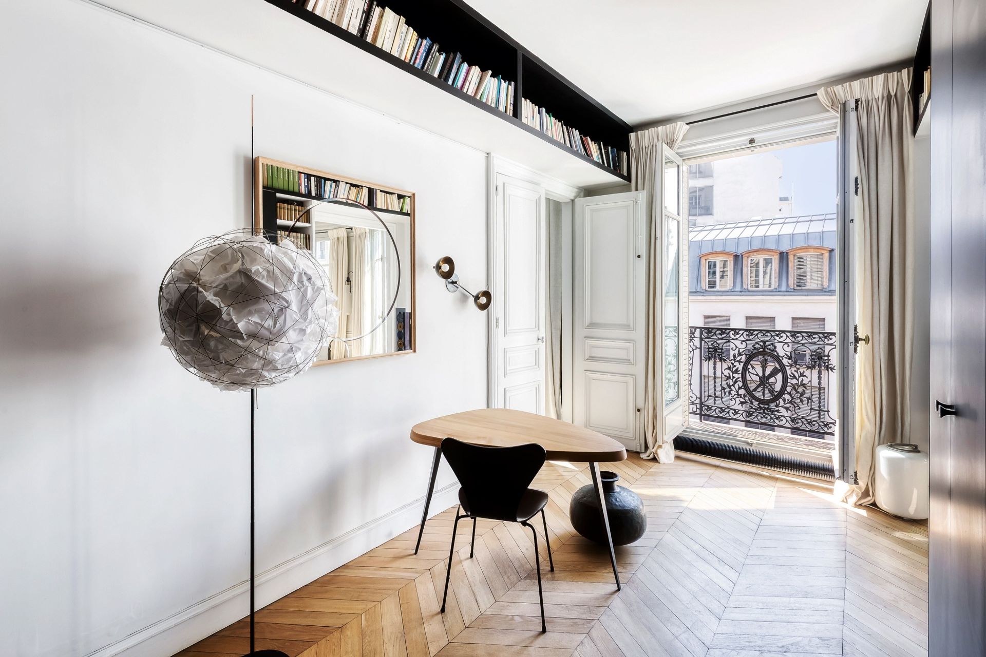 luxury apartment 7 Rooms for sale on PARIS (75007)