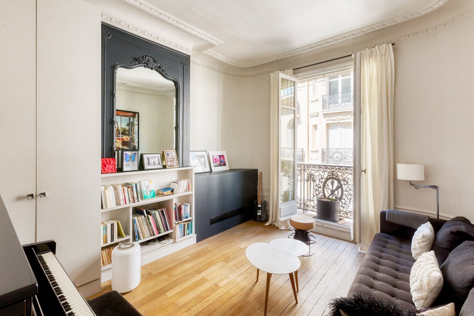 luxury apartment 7 Rooms for sale on PARIS (75007)