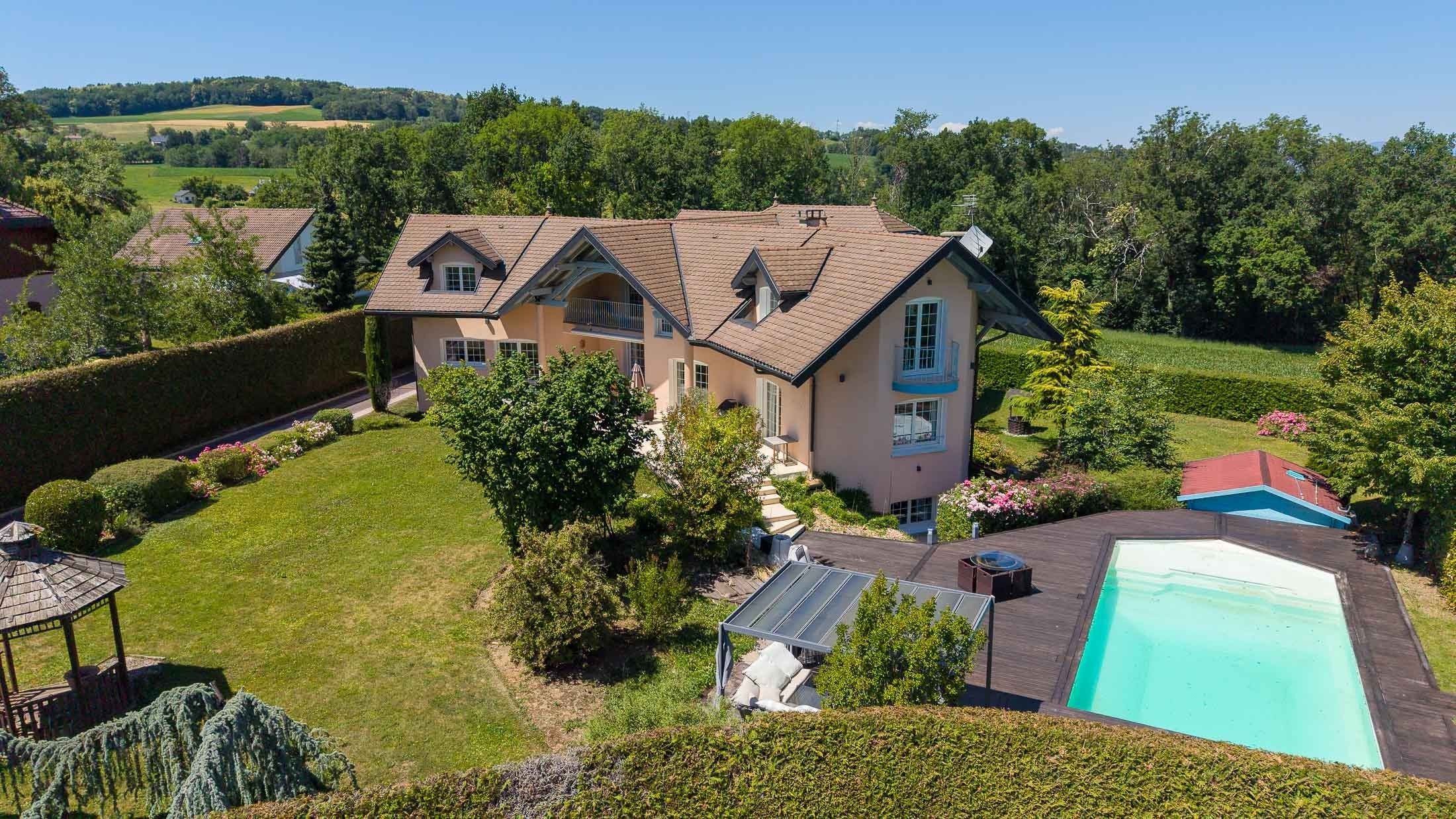 maison de luxe 10 Pièces en vente sur CHAPEIRY (74540)