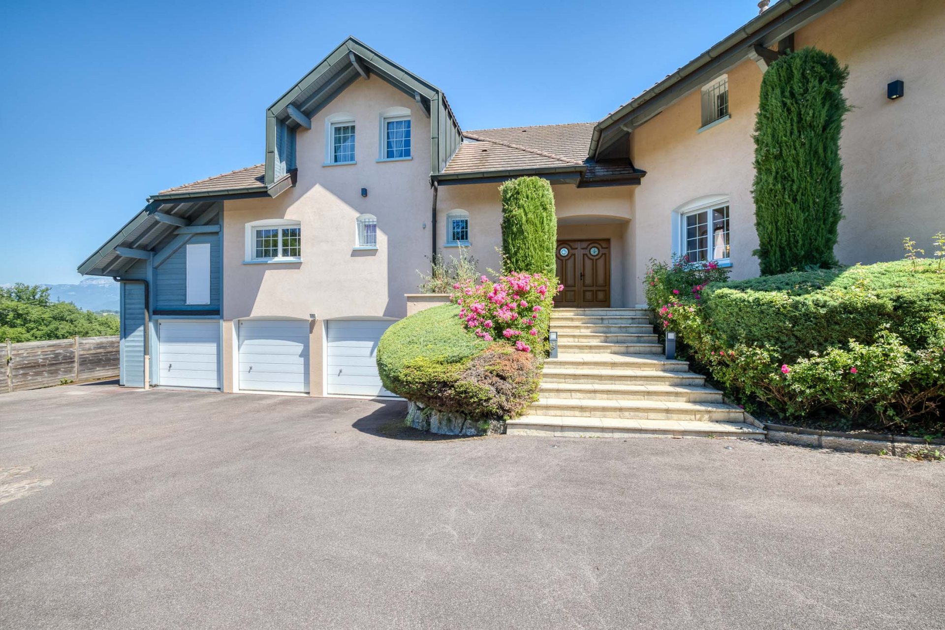 maison de luxe 10 Pièces en vente sur CHAPEIRY (74540)