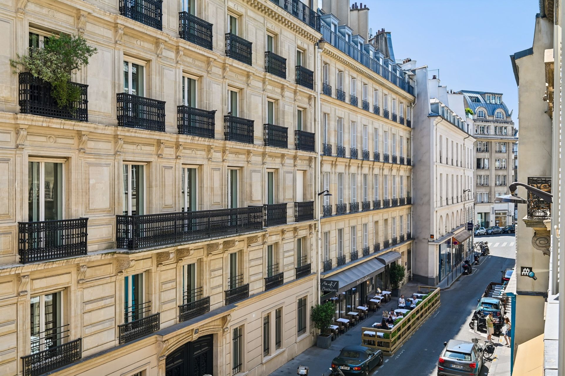 luxury apartment 2 Rooms for sale on PARIS (75008)