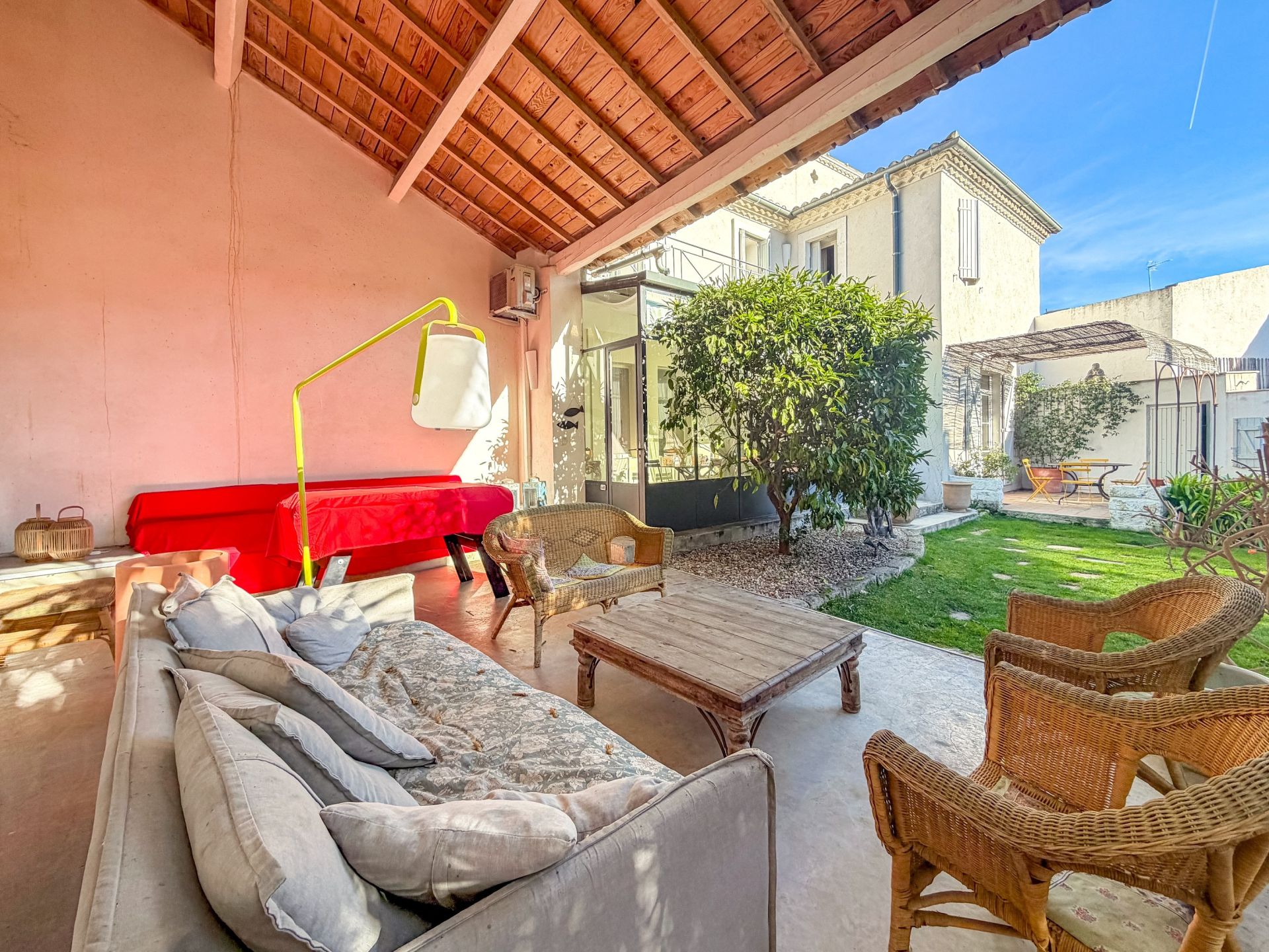 luxury house 10 Rooms for sale on MAUGUIO (34130)