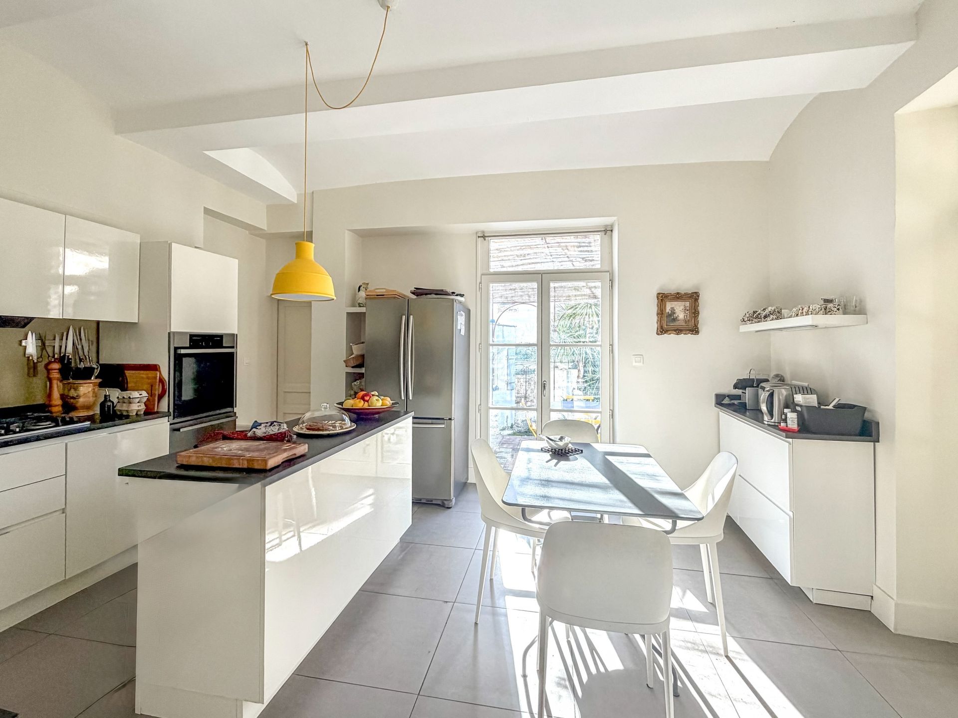 luxury house 10 Rooms for sale on MAUGUIO (34130)