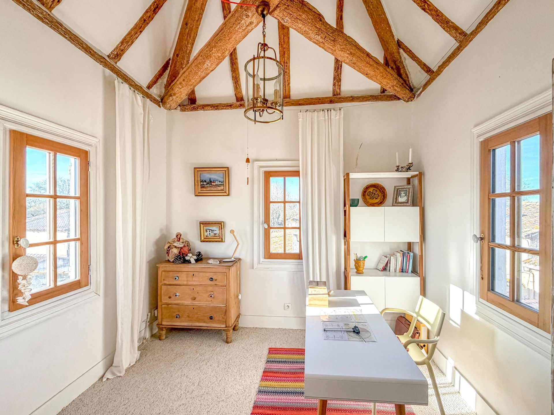luxury house 10 Rooms for sale on MAUGUIO (34130)